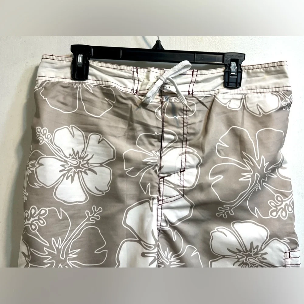 GIII Sports by Carl Banks Alabama Hawaiian Swim Trunks - Size Large